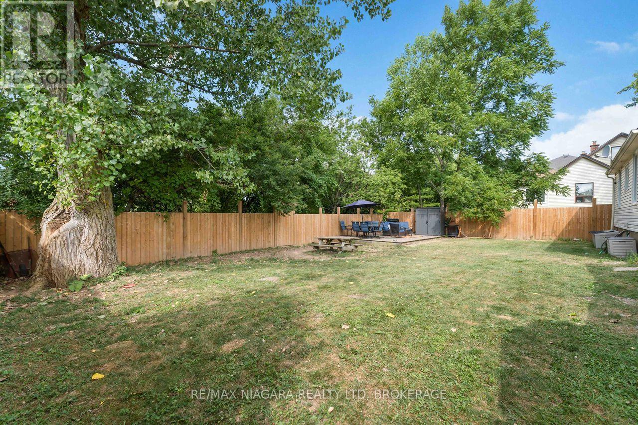 Photo 7 of 107 Oakdale Avenue, St Catharines ON