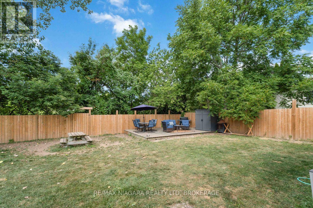 Photo 8 of 107 Oakdale Avenue, St Catharines ON