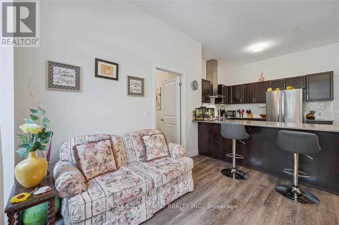Single Family House for Sale in    REDFERN AVENUE Hamilton (Mountview) 