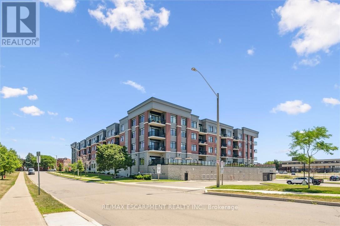 Single Family House for Sale in    REDFERN AVENUE Hamilton (Mountview) 