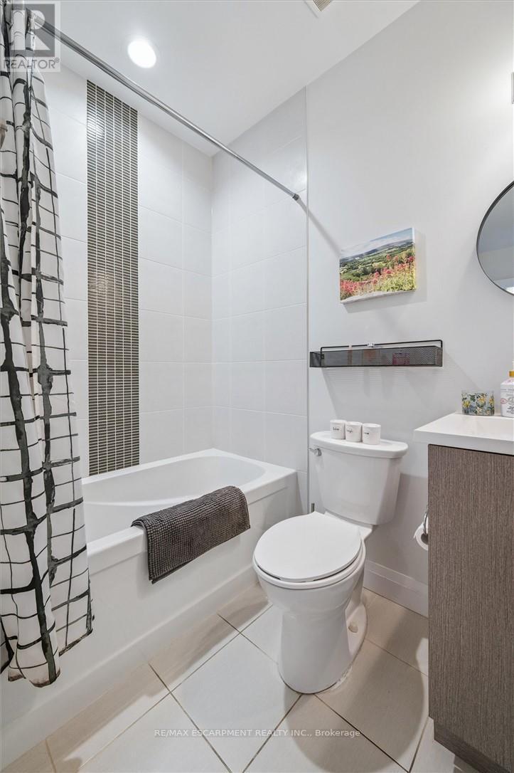 Single Family House for Sale in    REDFERN AVENUE Hamilton (Mountview) 