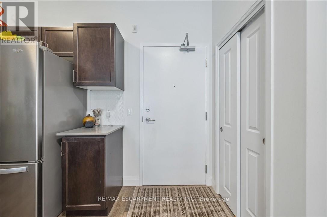 Single Family House for Sale in    REDFERN AVENUE Hamilton (Mountview) 