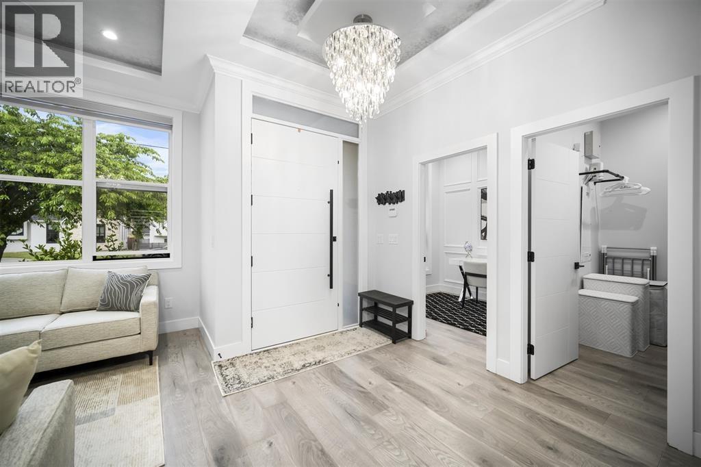 Photo 10 of 6898 Carnegie Street, Burnaby BC