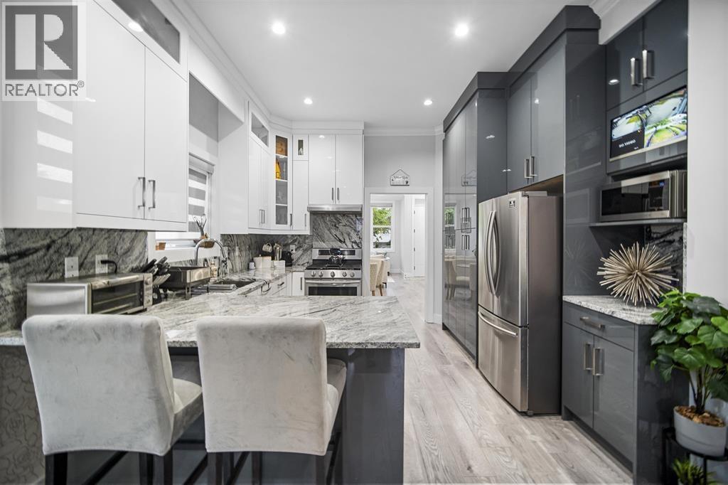 Photo 13 of 6898 Carnegie Street, Burnaby BC