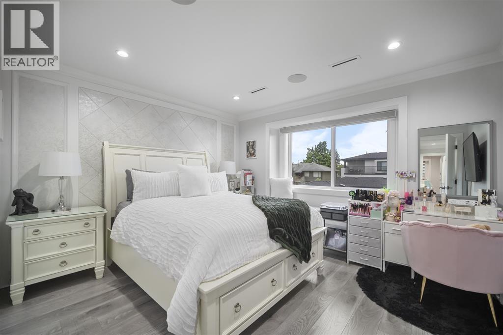 Photo 27 of 6898 Carnegie Street, Burnaby BC