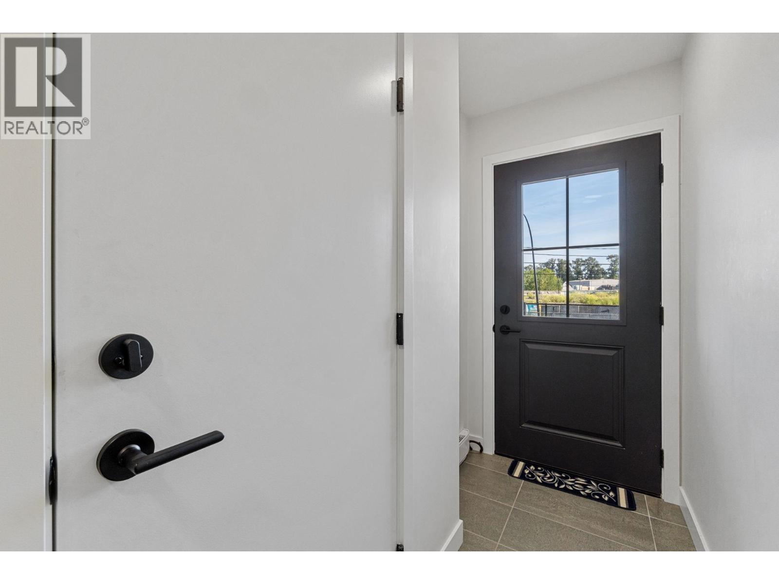 Photo 22 of 46 488 Furness Street, New Westminster BC