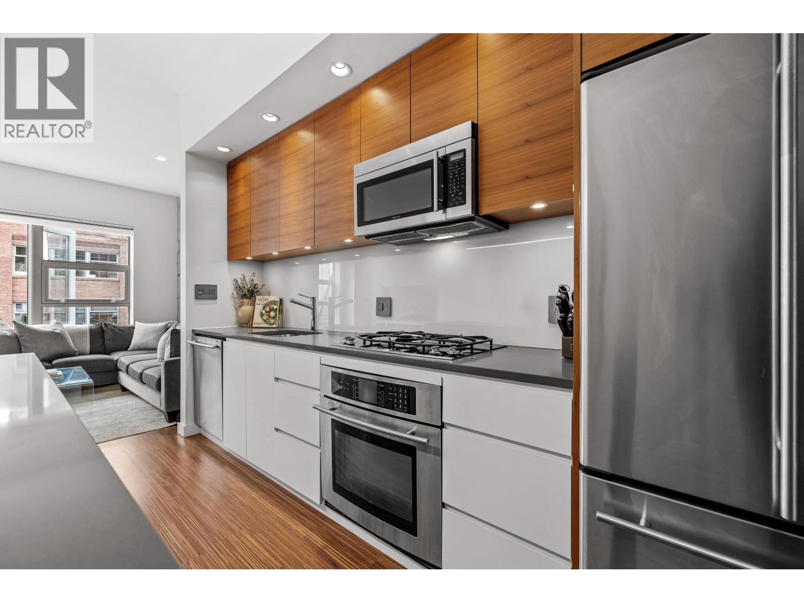 Photo 16 of 405 1228 Homer Street, Vancouver BC