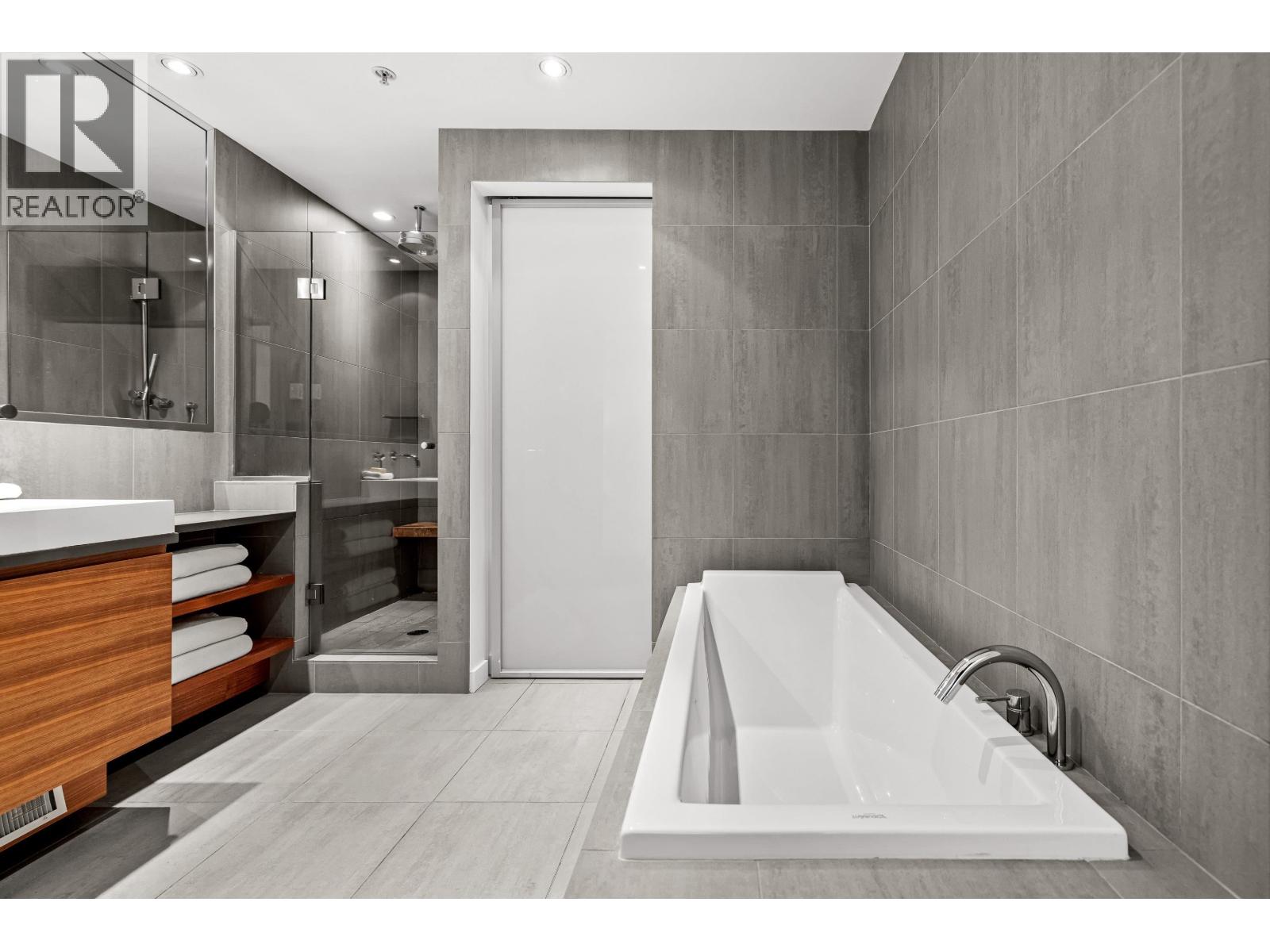Photo 12 of 405 1228 Homer Street, Vancouver BC