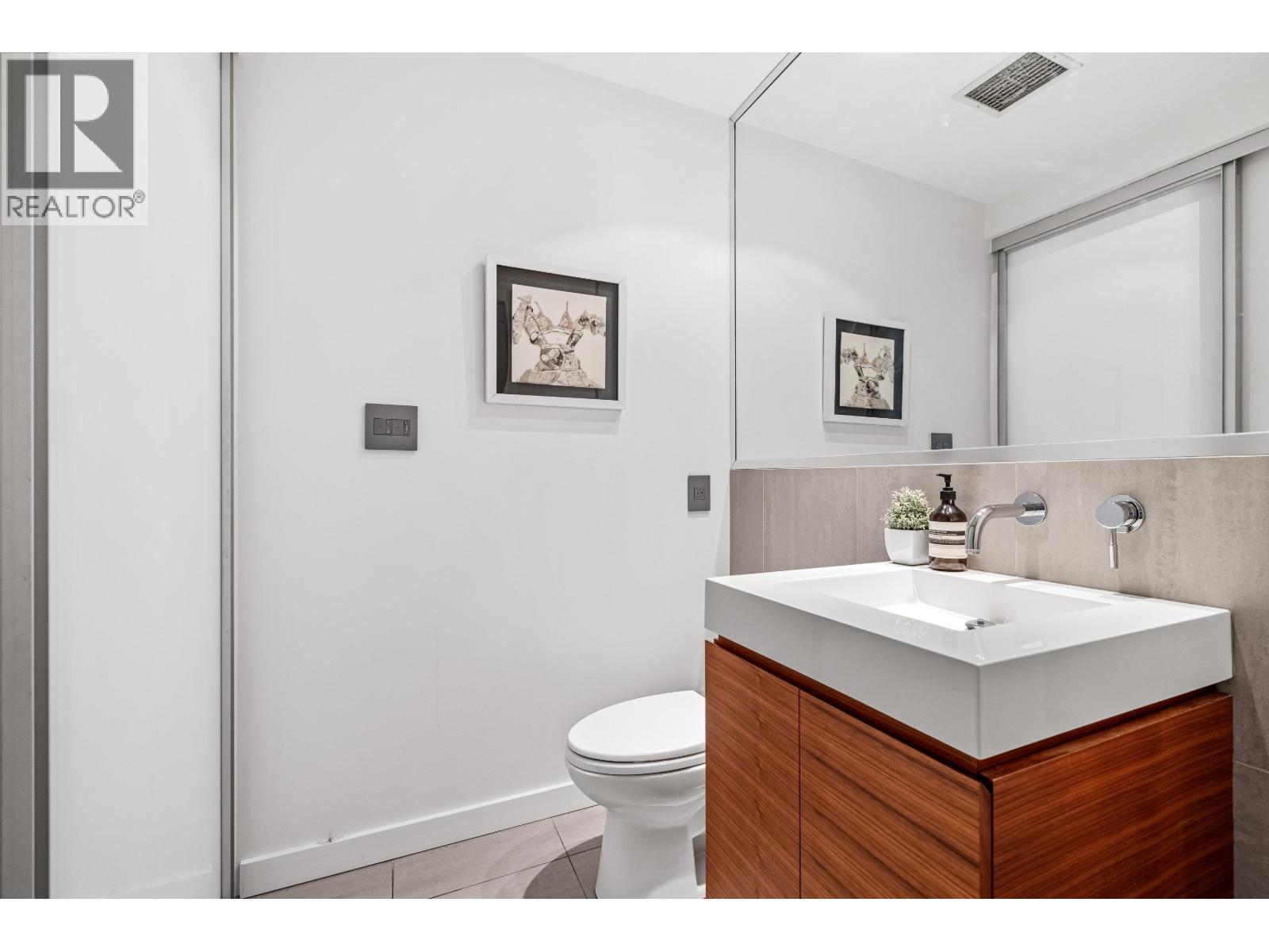 Photo 7 of 405 1228 Homer Street, Vancouver BC