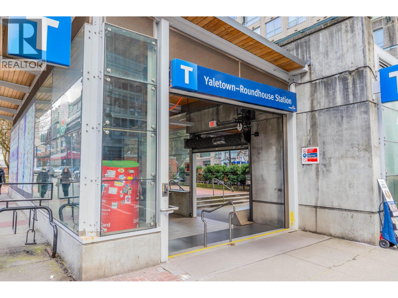 Photo 11 of 405 1228 Homer Street, Vancouver BC