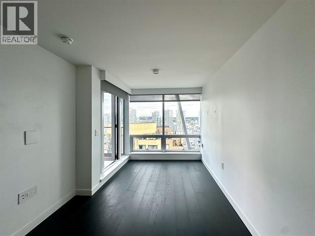 Photo 4 of 1406 888 Richards Street, Vancouver BC