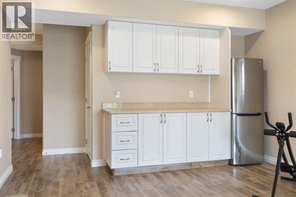 Photo 10 of 139 Sherwood Hill Nw, Calgary AB