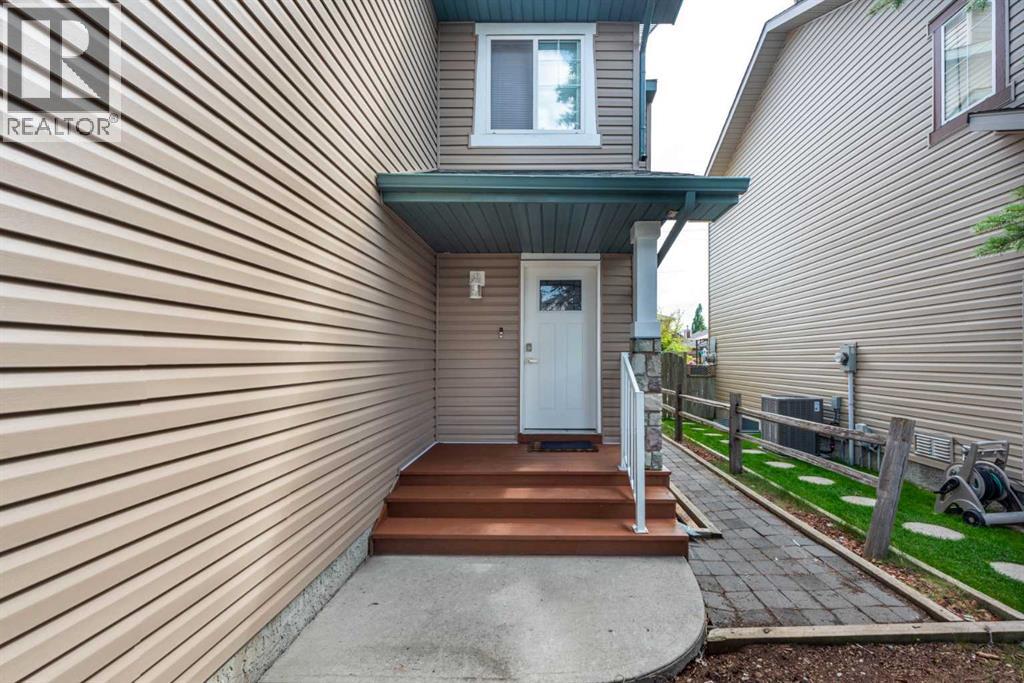 Single Family House for Sale in  Chapalina Crescent SE Chaparral Calgary 