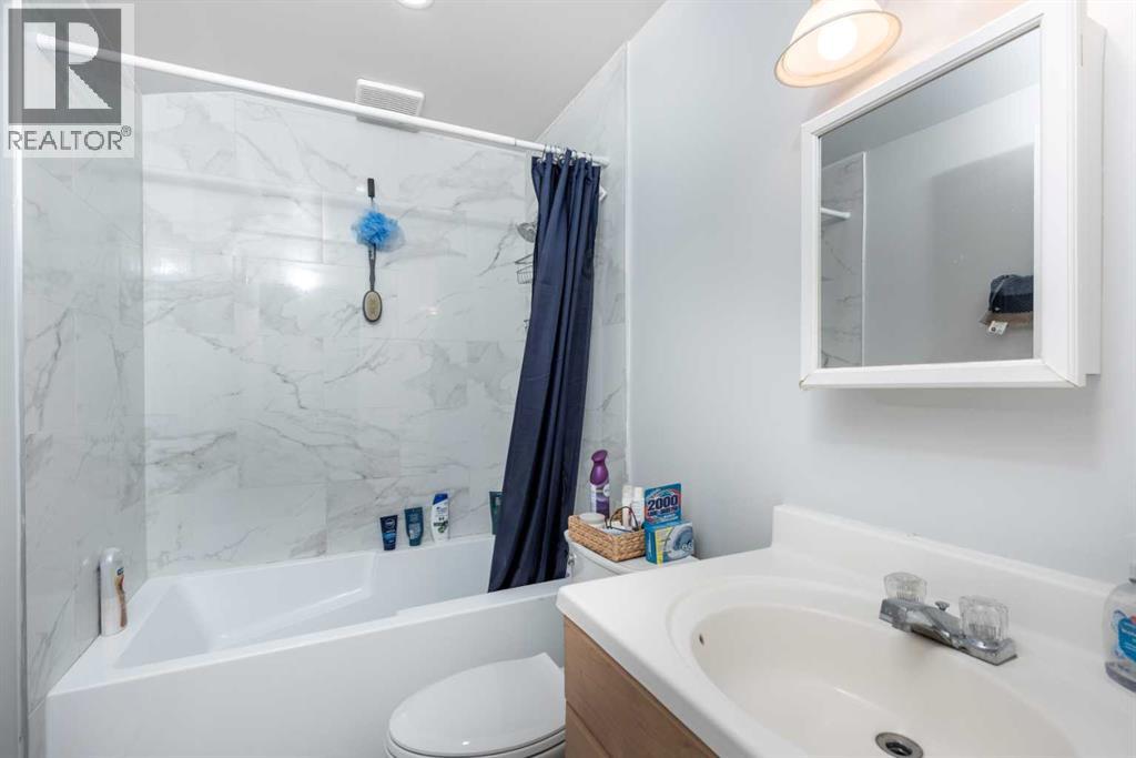 Single Family House for Sale in  Chapalina Crescent SE Chaparral Calgary 