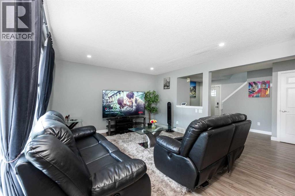 Single Family House for Sale in  Chapalina Crescent SE Chaparral Calgary 