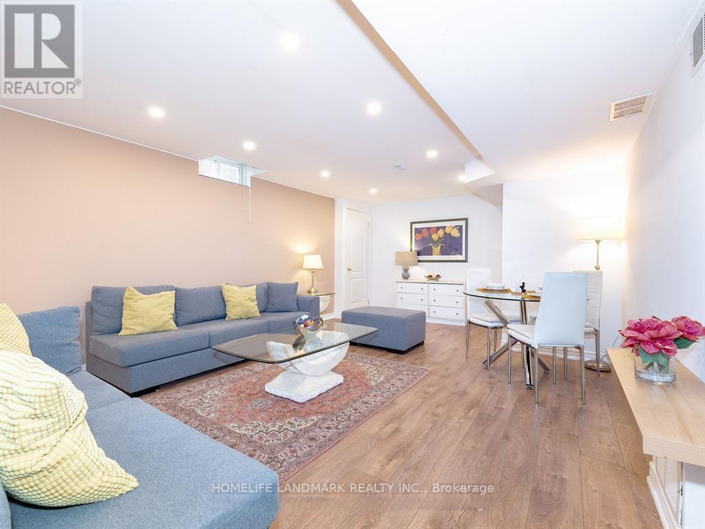 Photo 2 of Basement 59 Waterton Crescent, Richmond Hill ON