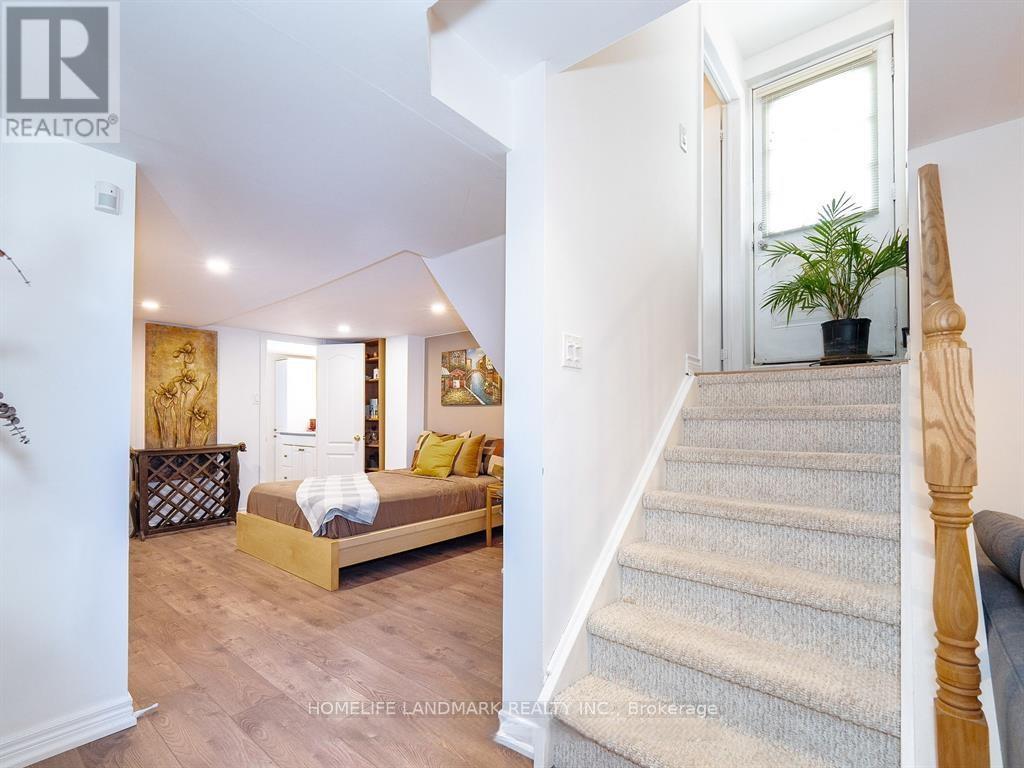 Photo 8 of Basement 59 Waterton Crescent, Richmond Hill ON