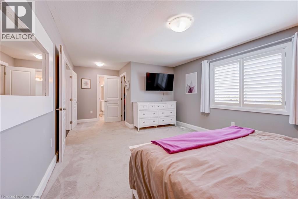 Photo 2 of 4401 Dennis Avenue, Beamsville ON