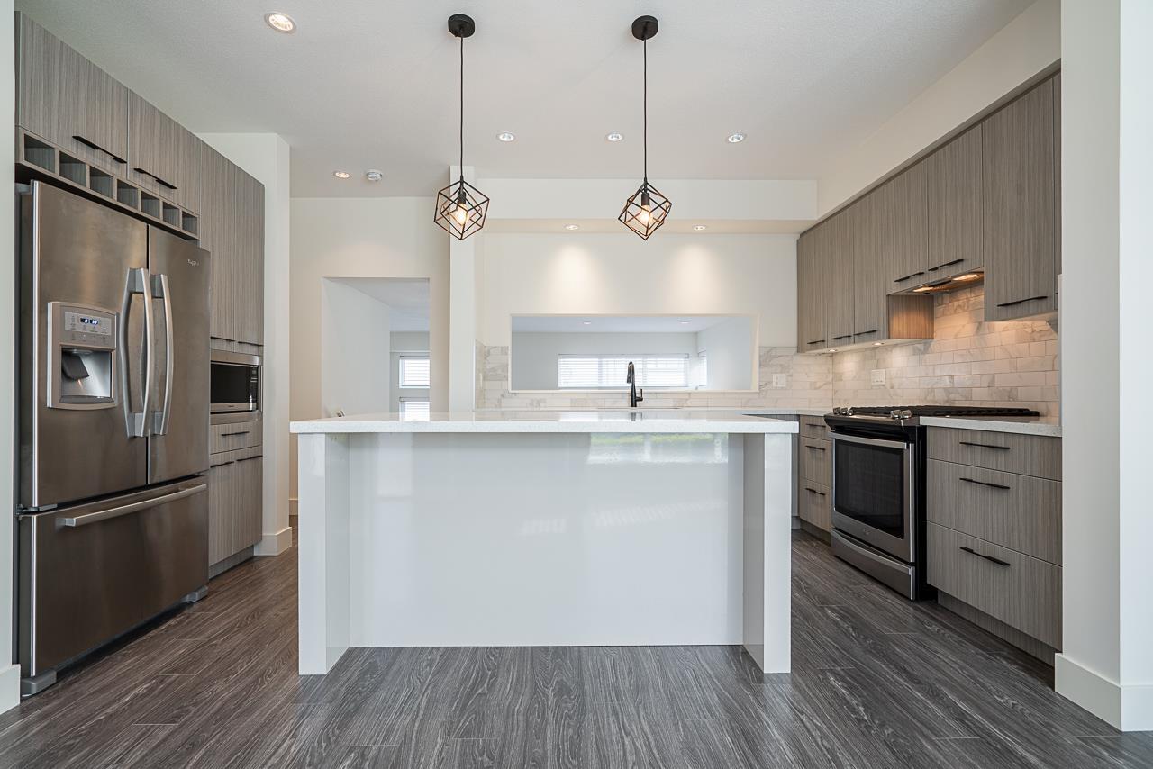 Photo 9 of 12 14057 60 A Avenue, Surrey BC