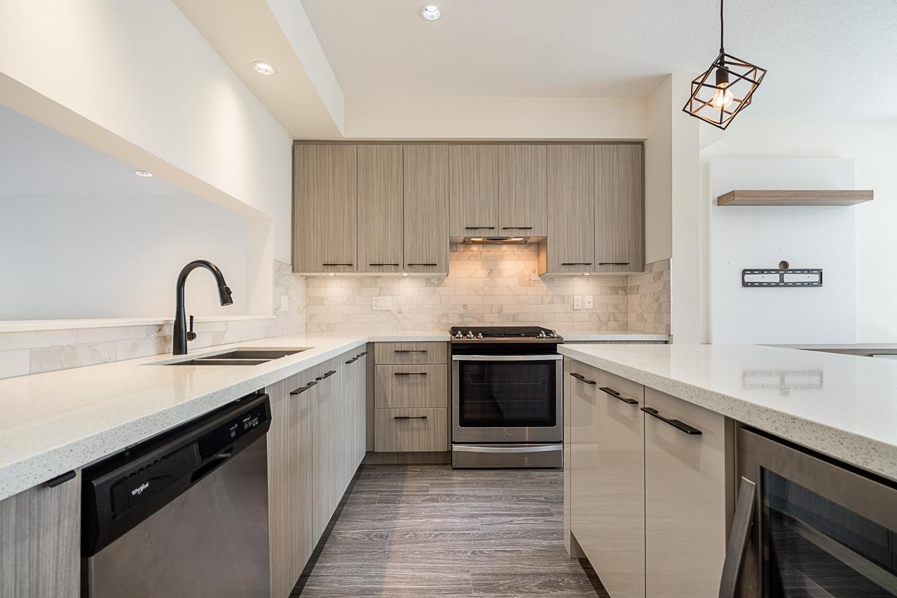 Photo 13 of 12 14057 60 A Avenue, Surrey BC