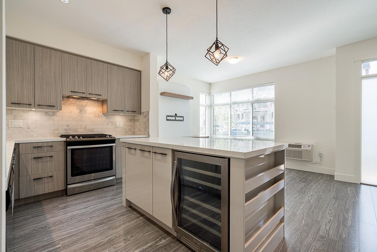 Photo 10 of 12 14057 60 A Avenue, Surrey BC
