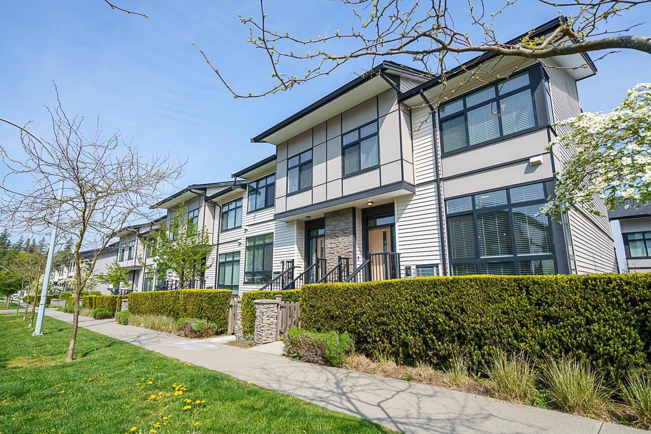 Photo 3 of 12 14057 60 A Avenue, Surrey BC