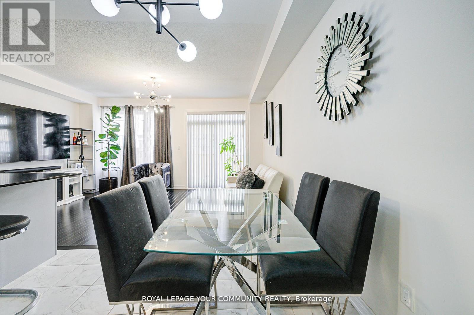 Photo 13 of 16 Angelfish Road, Brampton ON