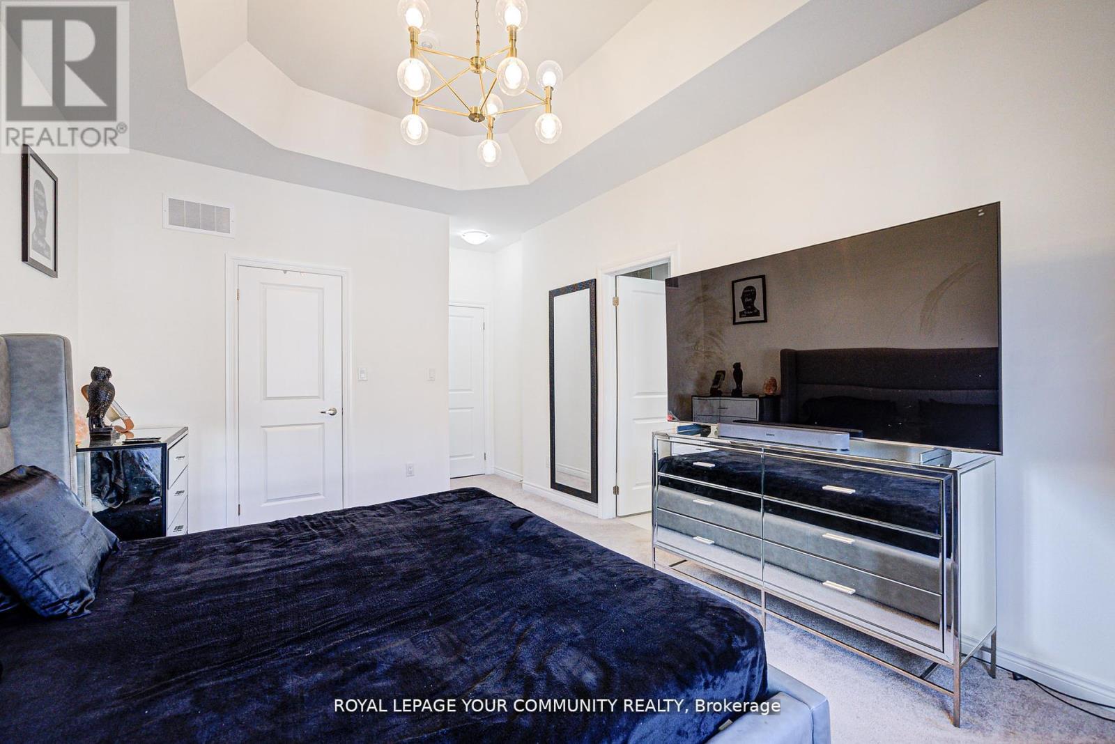 Photo 21 of 16 Angelfish Road, Brampton ON