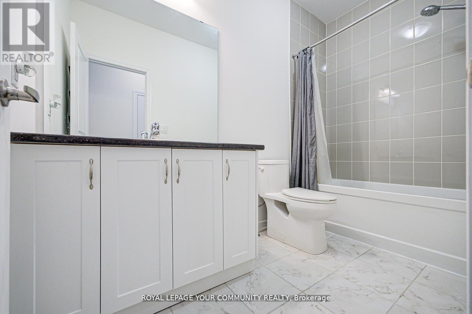 Photo 20 of 16 Angelfish Road, Brampton ON