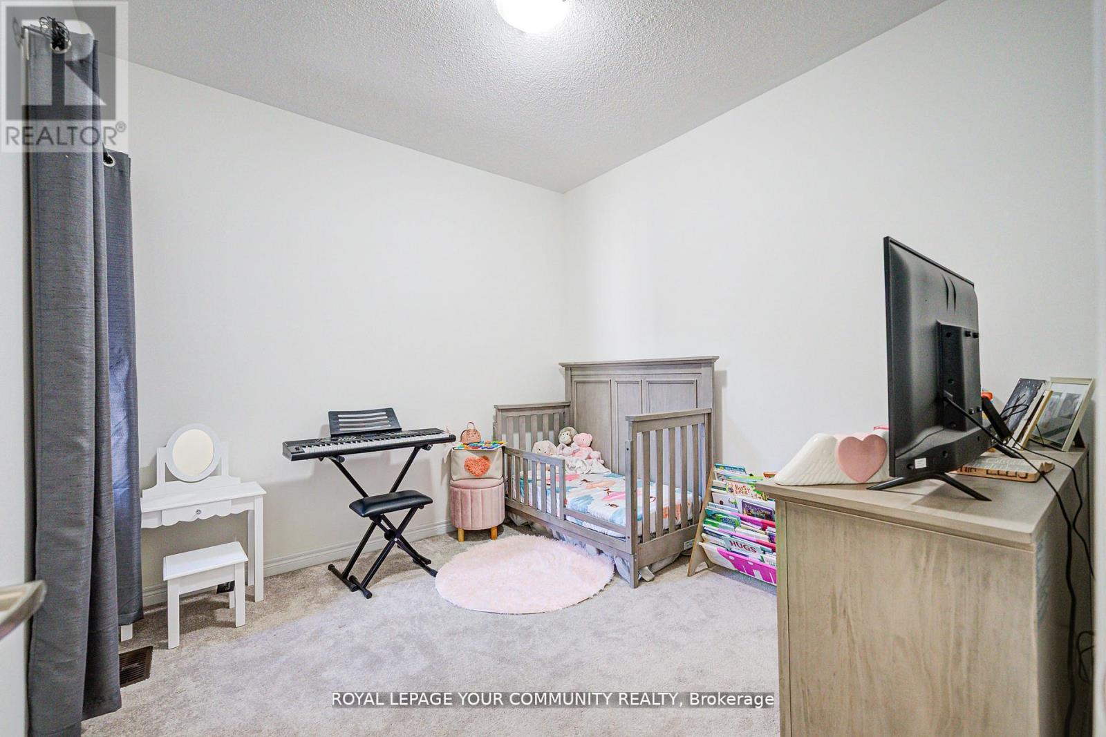 Photo 22 of 16 Angelfish Road, Brampton ON