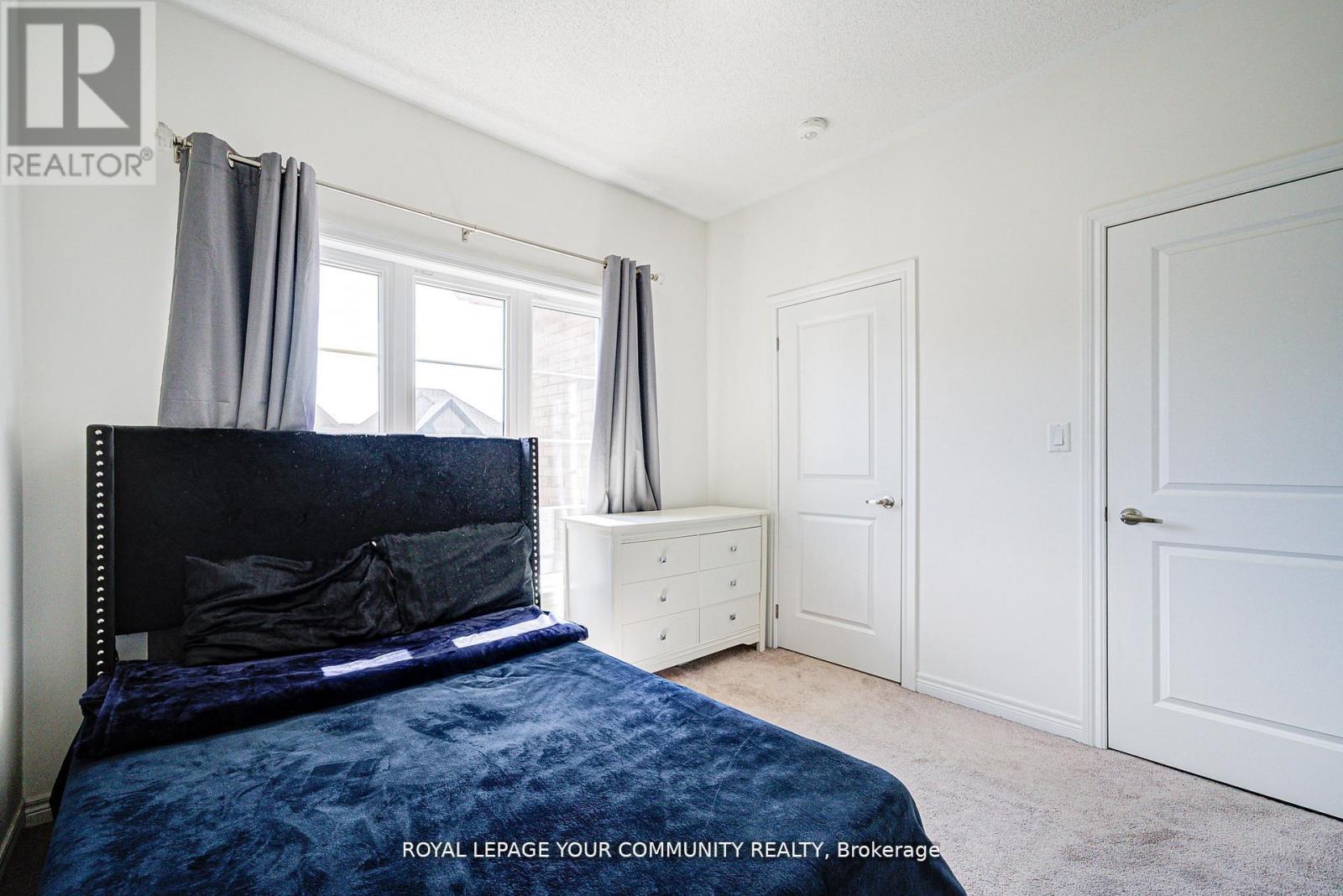 Photo 38 of 16 Angelfish Road, Brampton ON