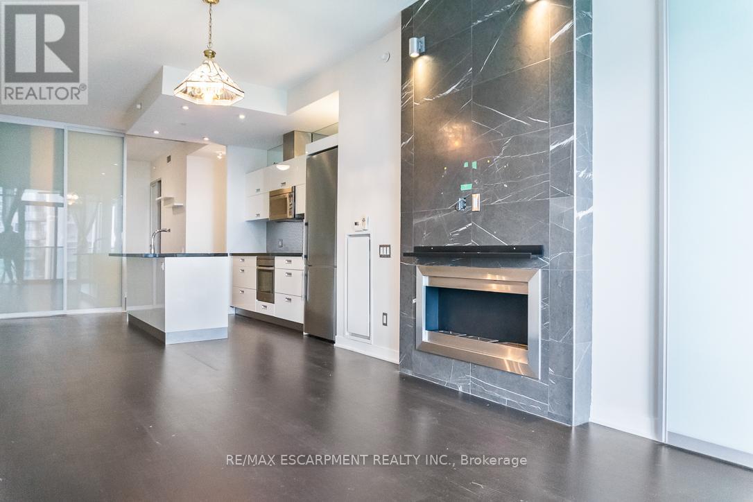 Photo 13 of 607 88 Park Lawn Road, Toronto ON