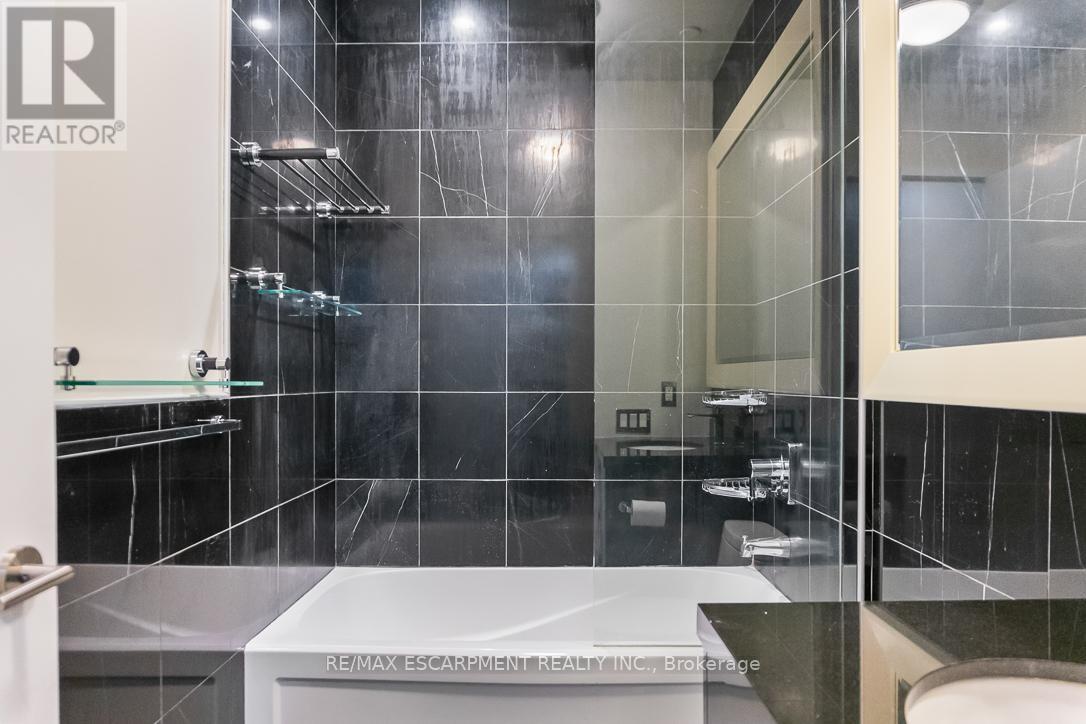 Photo 24 of 607 88 Park Lawn Road, Toronto ON