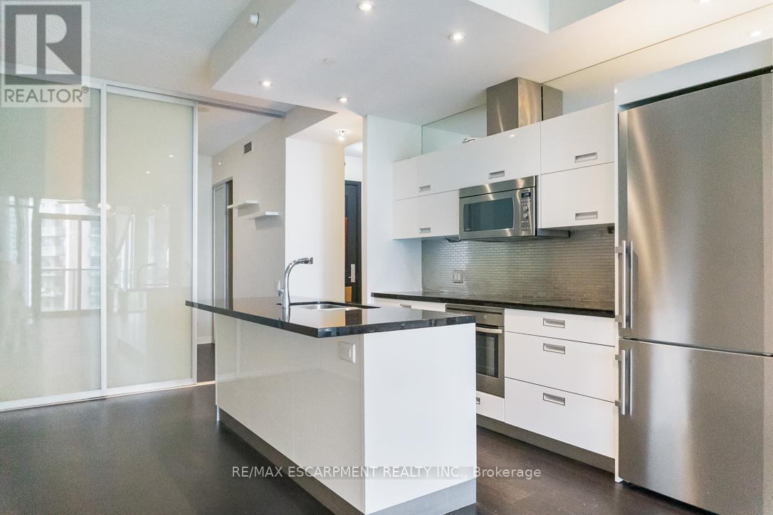 Photo 7 of 607 88 Park Lawn Road, Toronto ON