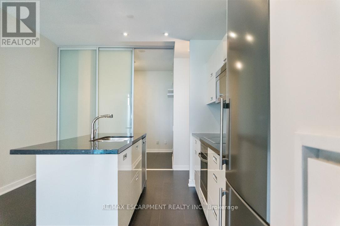 Photo 8 of 607 88 Park Lawn Road, Toronto ON