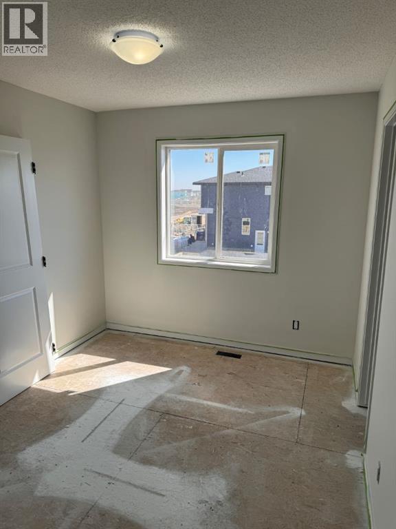 Photo 8 of 113 Setonvista Gate Se, Calgary AB