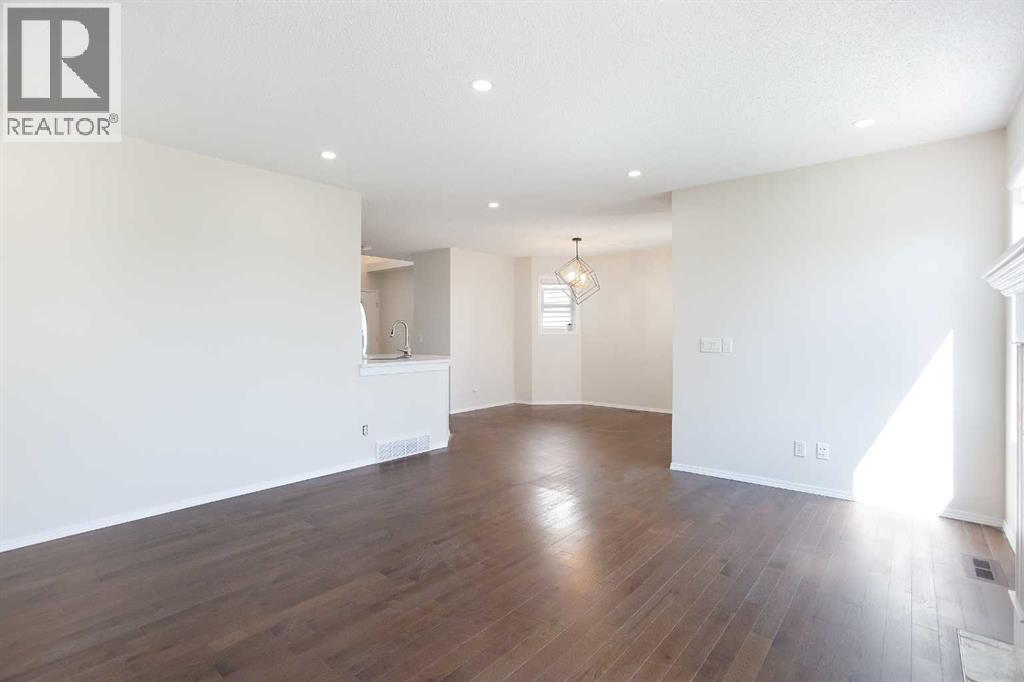 Single Family House for Sale in  Hidden Ranch Close NW Hidden Valley Calgary 