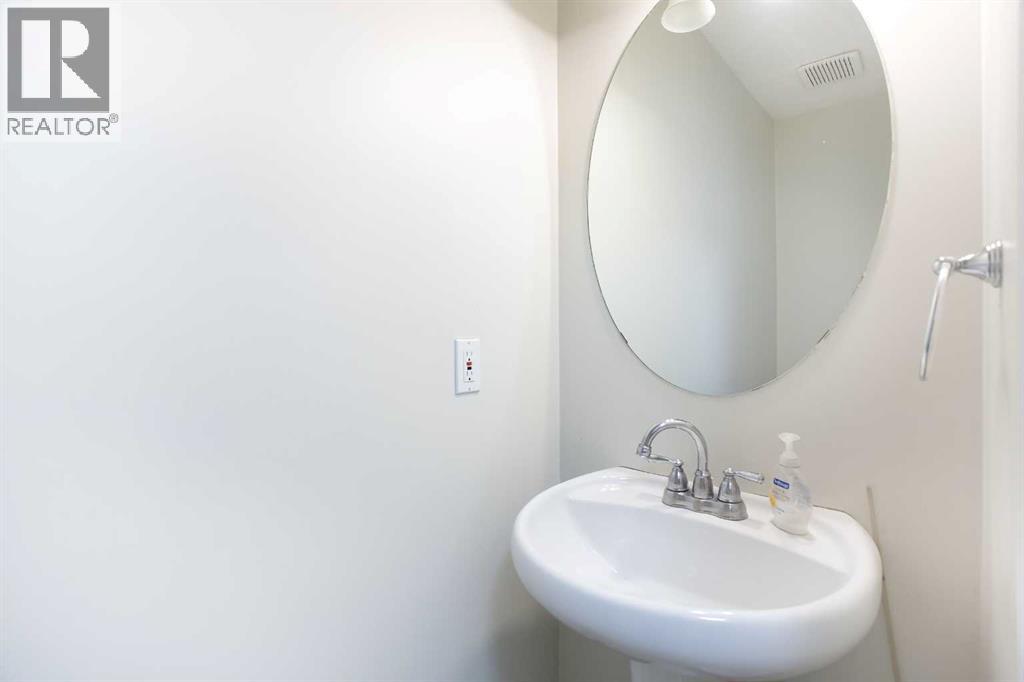 Single Family House for Sale in  Hidden Ranch Close NW Hidden Valley Calgary 