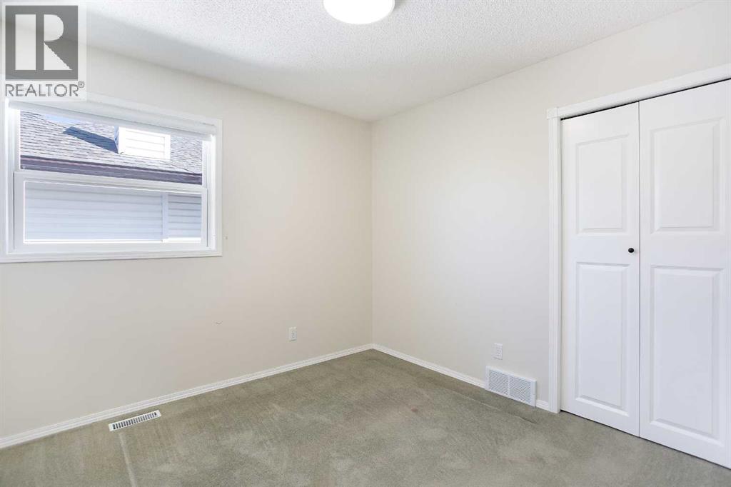 Single Family House for Sale in  Hidden Ranch Close NW Hidden Valley Calgary 