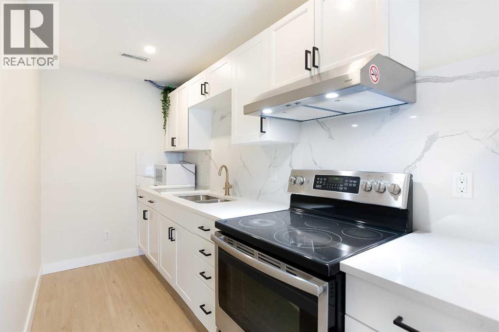 Single Family House for Sale in  Hidden Ranch Close NW Hidden Valley Calgary 