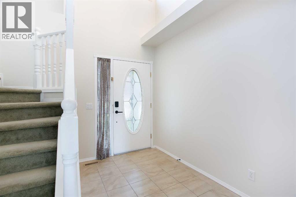 Single Family House for Sale in  Hidden Ranch Close NW Hidden Valley Calgary 