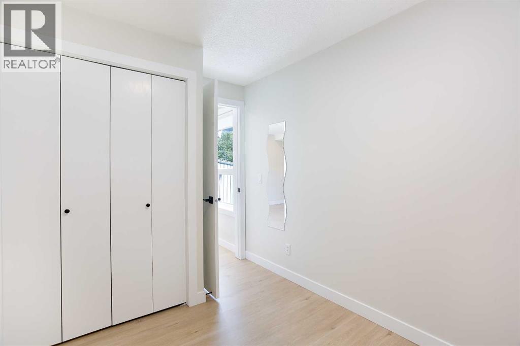 Single Family House for Sale in  Hidden Ranch Close NW Hidden Valley Calgary 
