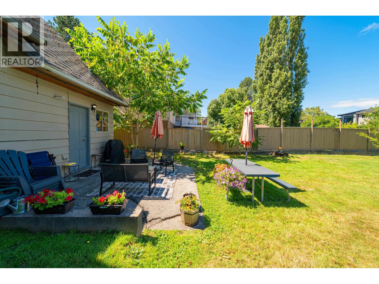 Photo 10 of 6131 Blundell Road, Richmond BC