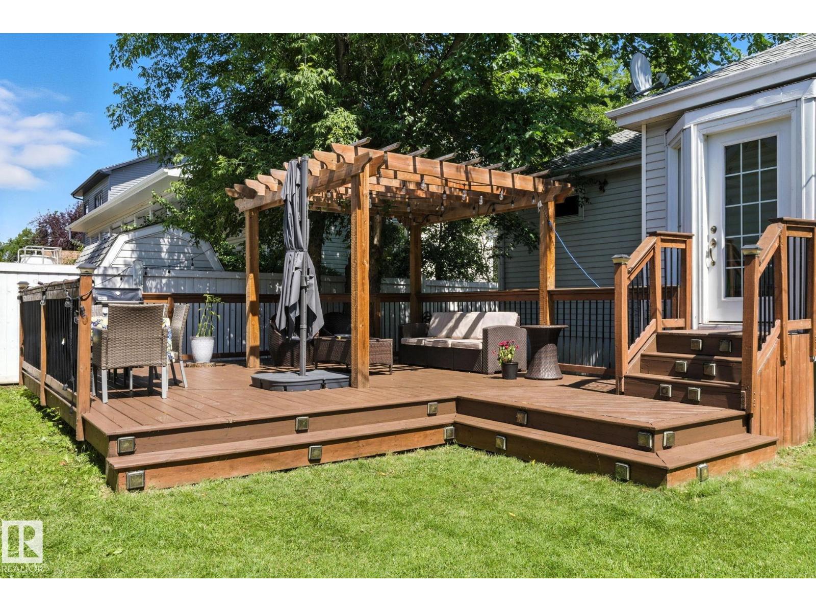 Photo 35 of 11204 61 St Nw, Edmonton AB
