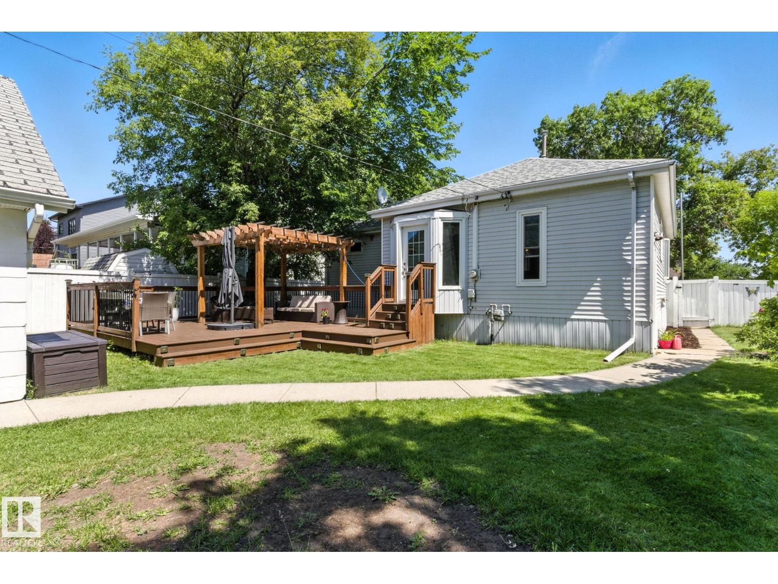 Photo 30 of 11204 61 St Nw, Edmonton AB