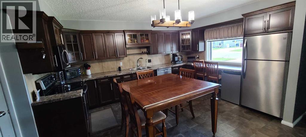 Photo 2 of 5613 55 Street, Taber AB