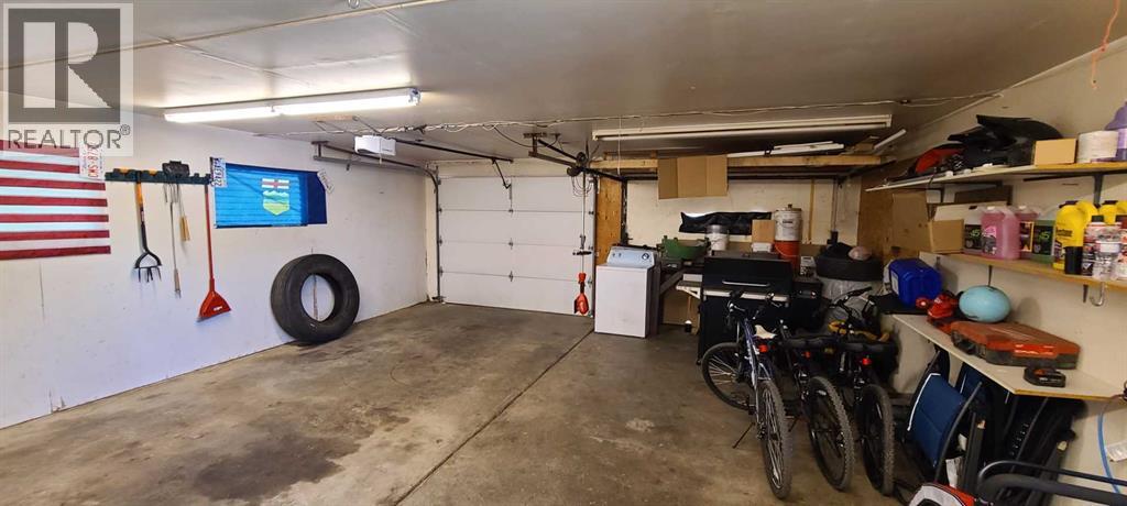 Photo 34 of 5613 55 Street, Taber AB
