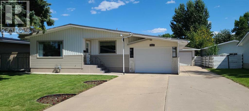 Photo 8 of 5613 55 Street, Taber AB