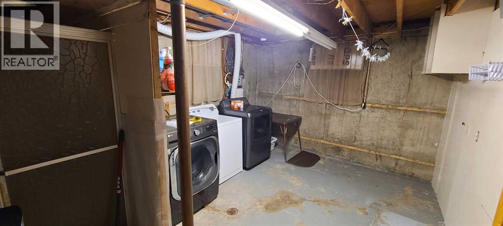 Photo 15 of 5613 55 Street, Taber AB