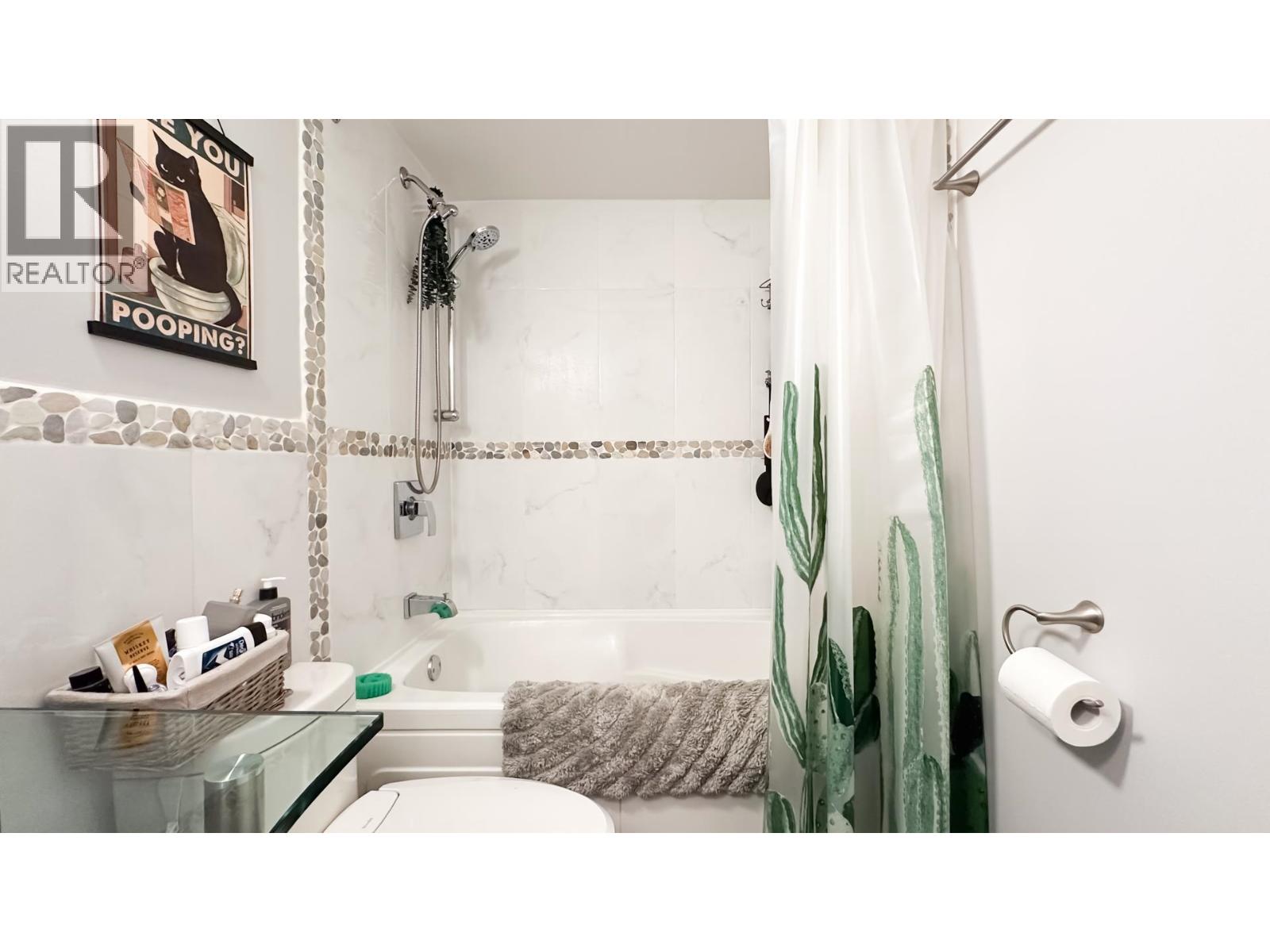 Photo 19 of 306 252 W 2nd Street, North Vancouver BC